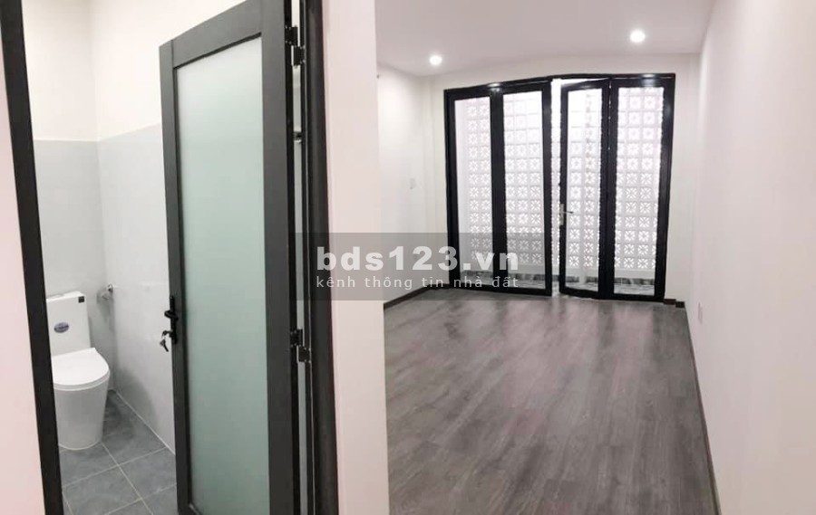Bán nhà cạnh Etown Cộng Hoà Tân Bình, 2 tầng dtsd 80m2, nở hậu cực đẹp giá tốt 6.9 tỷ
