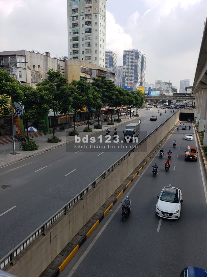 Bán nhà mới khu hiếm đúc 5 tầng kinh doanh. 2 mặt thoáng đường Nguyễn Trãi sổ đẹp