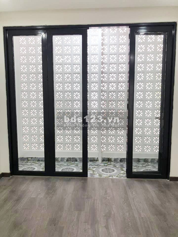 Bán nhà cạnh Etown Cộng Hoà Tân Bình, 2 tầng dtsd 80m2, nở hậu cực đẹp giá tốt 6.9 tỷ