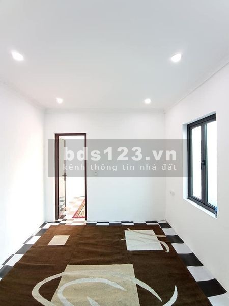 Bán nhà phố Minh Khai, diện tích 32m2, 4 tầng hai mặt thoáng ngõ ô tô, giá bán 2.4 tỷ