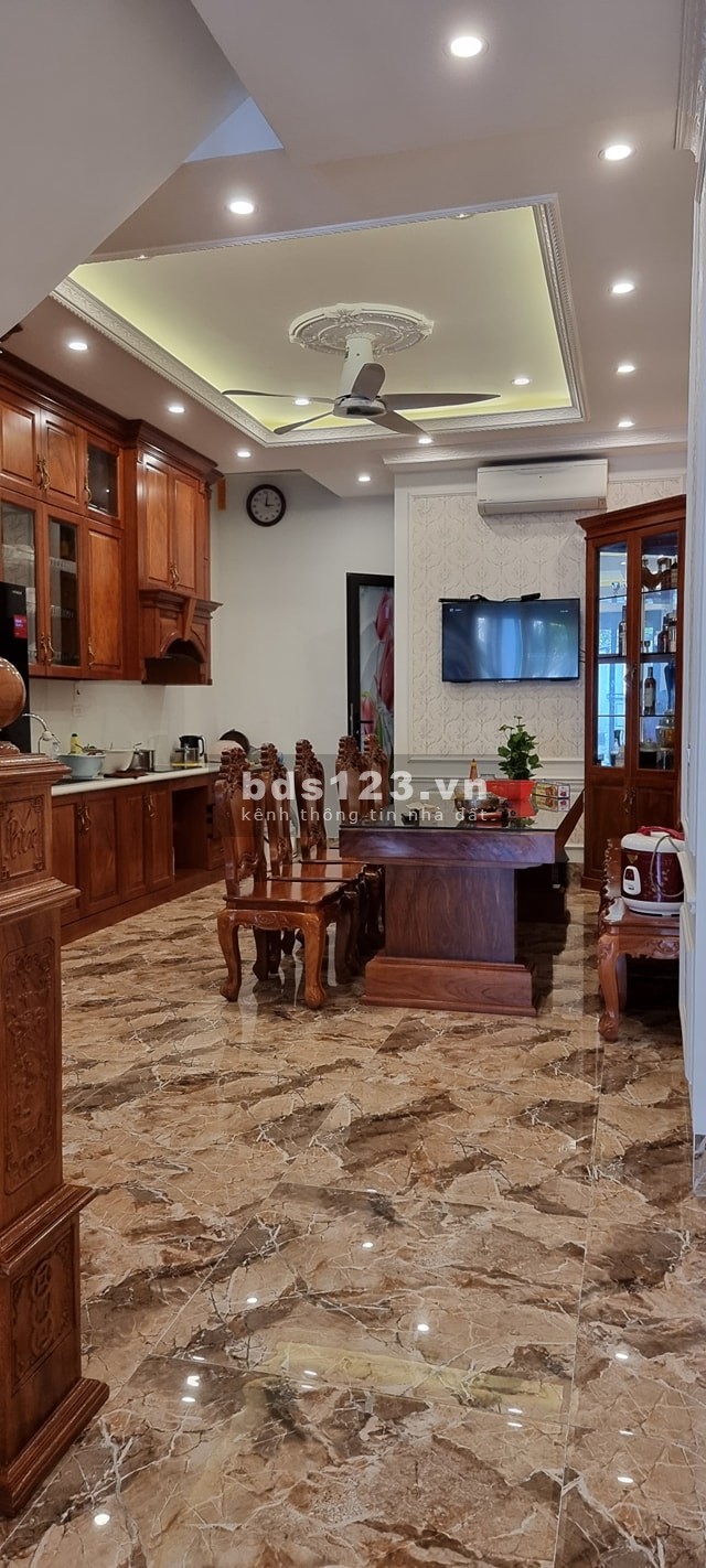 Bán nhà hàng xóm Timescity - Khu phân lô, đường oto tránh khu dân trí cao lh 0973357014