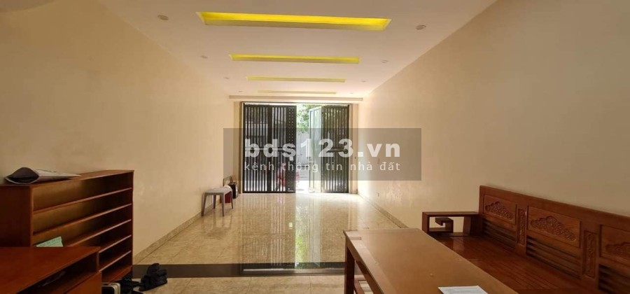 Bán Nhà Việt Hưng 75 M2, 5 Tầng, Ô Tô Tránh, Kinh Doanh. LH 0974.495.524