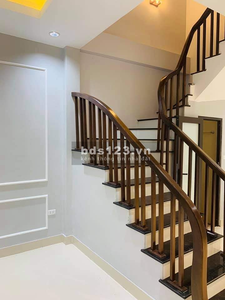 Bán nhà mới Kim Ngưu, nhà rộng thoáng ,nhiều phòng, gần ô tô giá 5 tỷ