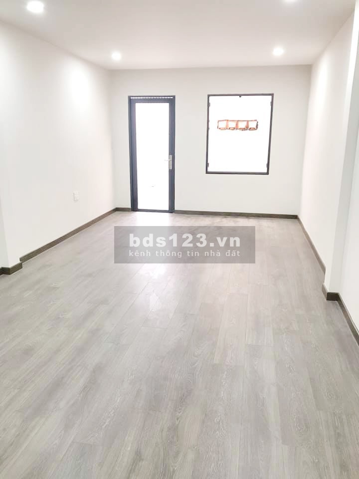 Bán nhà cạnh Etown Cộng Hoà Tân Bình, 2 tầng dtsd 80m2, nở hậu cực đẹp giá tốt 6.9 tỷ