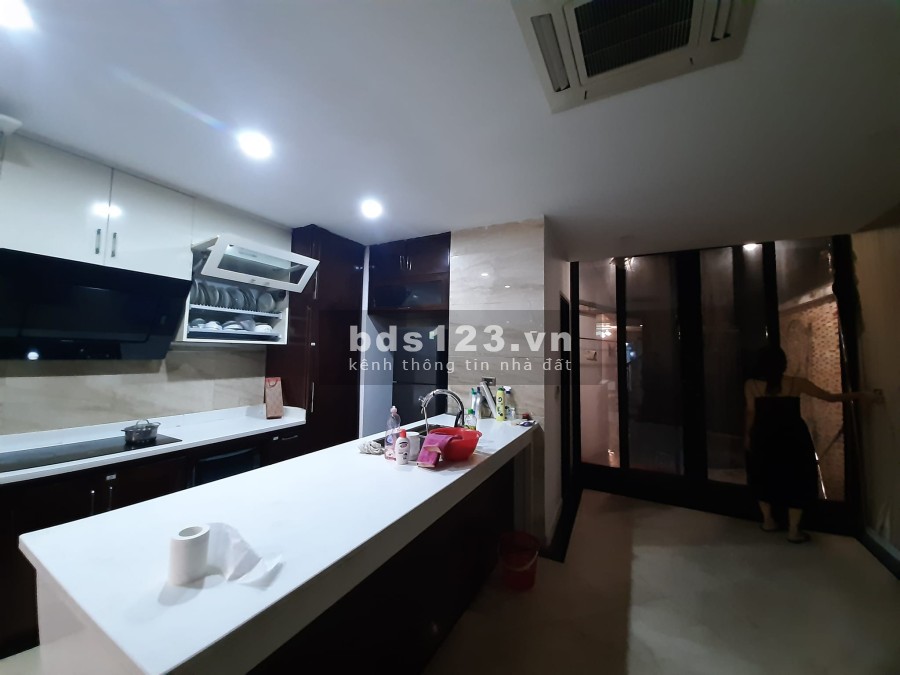 Bán biệt thự nhà vườn 671 Hoàng Hoa Thám mới đẹp dt 129m2 mặt tiền 5.9m, giá 5.5 Tỷ