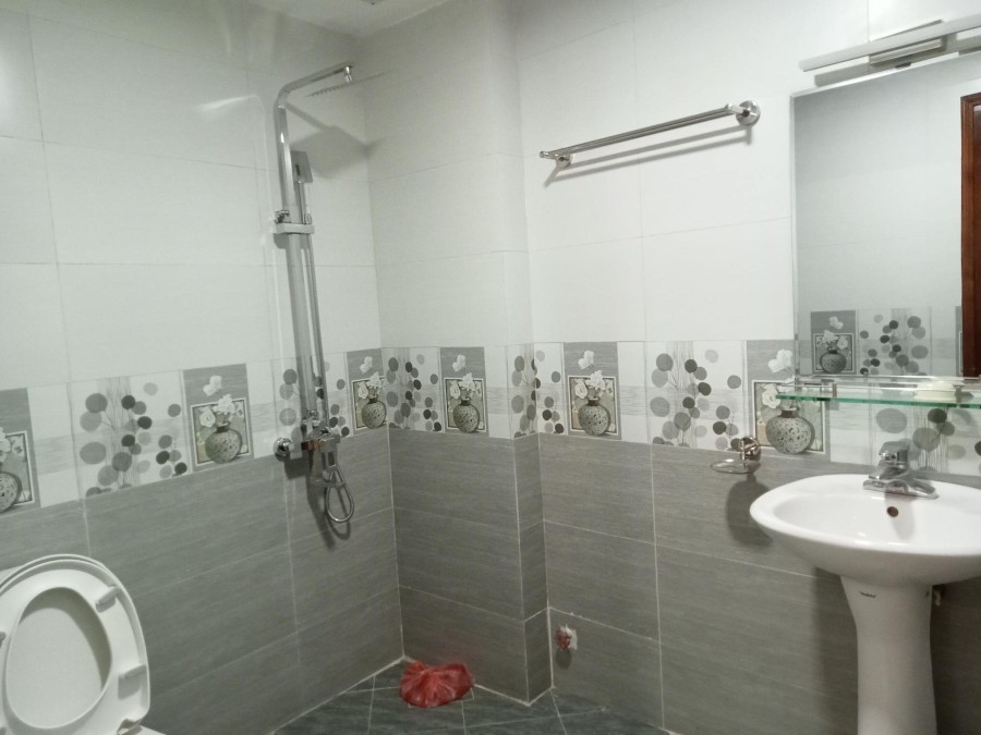 Ngọc Thuỵ ngõ như Phố, ô tô tránh, 35m, 5 tầng, mt 4.8m. LH 0909258391
