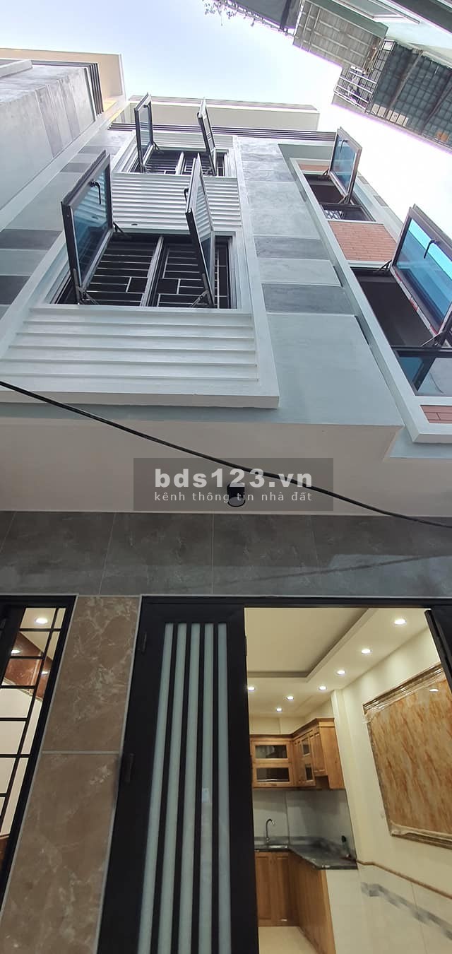 Bán Nhà 4 Tầng 4 Ngủ Phố Quang Tiến, Đại Mỗ, Ô tô đỗ cửa giá 3 tỷ 3