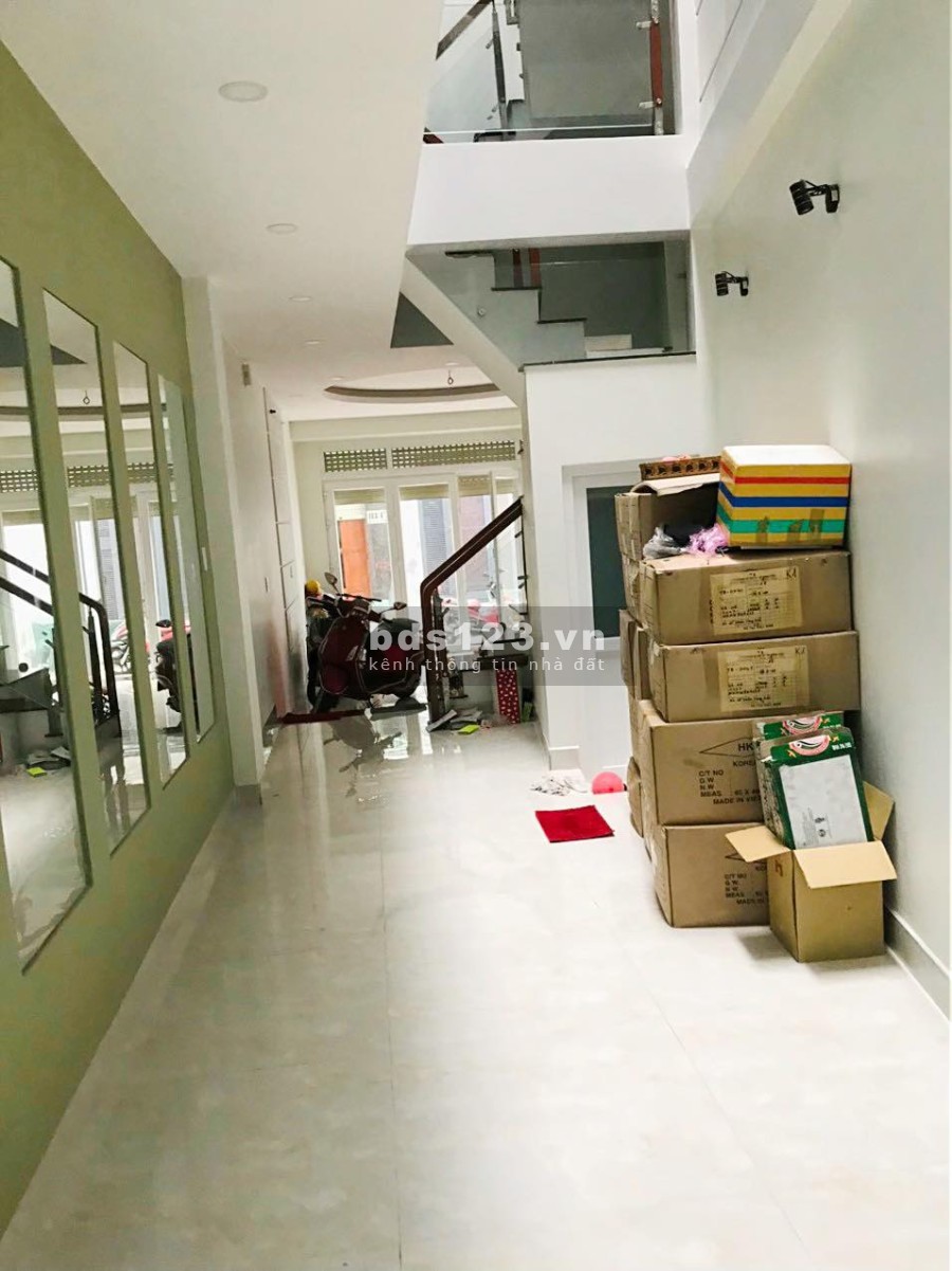 Nhà đẹp kiên cố 4 tầng, diện tích sử dụng 91m2. Cống Lỡ, P.15, Quận Tân Bình giá 7,9 tỷ