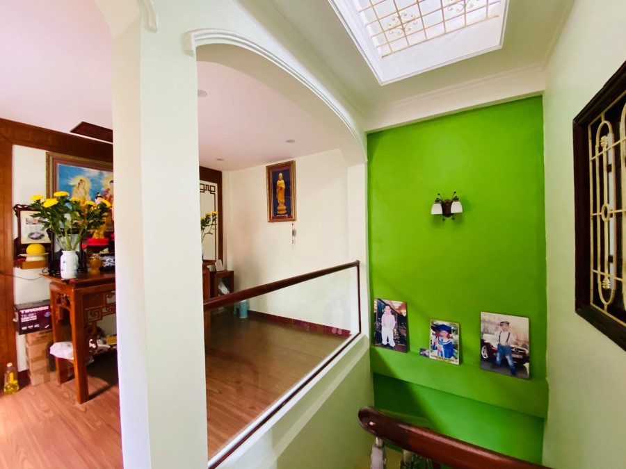 Lô góc, ô tô kinh doanh, Khương Trung, Quận Thanh Xuân, dt 42m2, 4 tầng, giá 5.2 tỷ, lh 0362702666