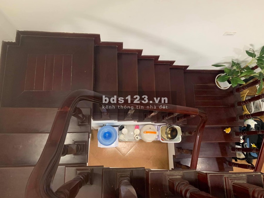 Bán Nhà Kim Ngưu, diện tích 48m2, 4 tẩng, mặt tiền 4m, sổ riêng, giá 3.2 tỷ, lh 0702156658