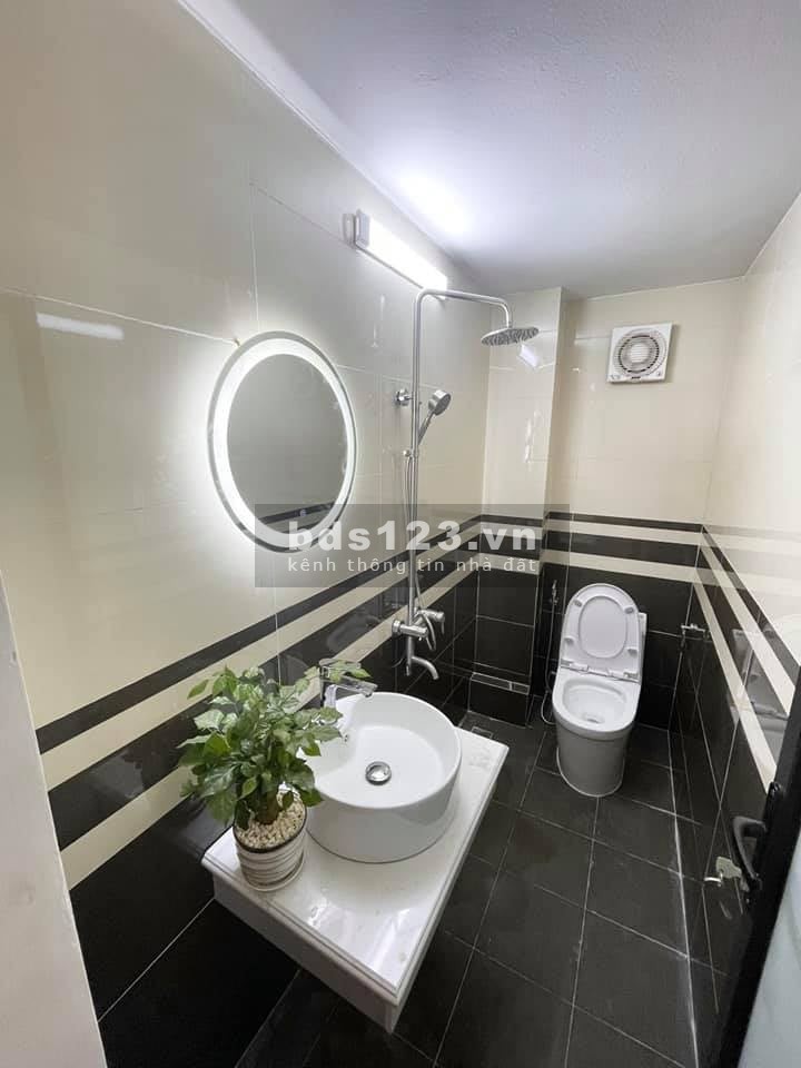 Nhà 2 mặt thoáng diện tích 34m2 4 tầng ngõ 139 Nguyễn Ngọc Vũ, chỉ 4.35 tỷ. LH 0392969999