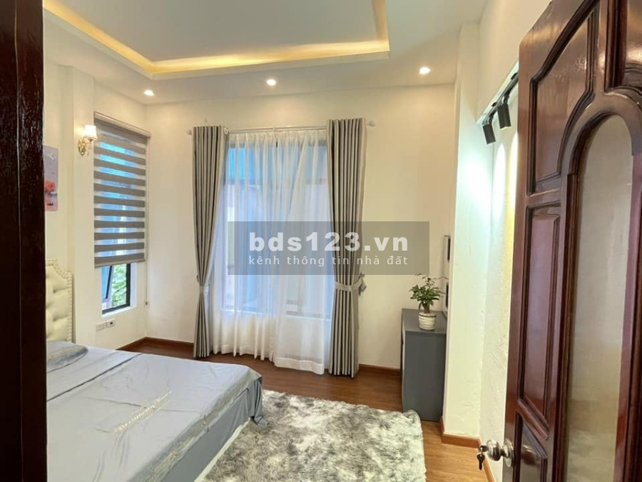 Nhà 2 mặt thoáng diện tích 34m2 4 tầng ngõ 139 Nguyễn Ngọc Vũ, chỉ 4.35 tỷ. LH 0392969999