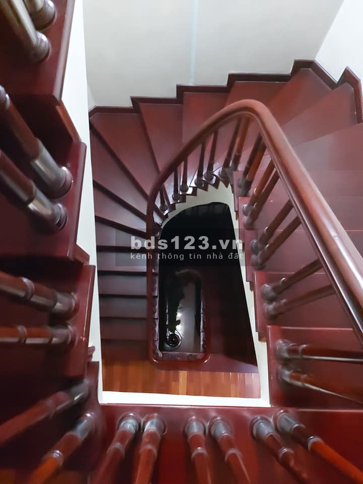 Bán 1 căn phân lô duy nhất diện tích sử dụng 65m2 – Ngõ 61 Phùng Chí Kiên chỉ hơn 10 tỷ