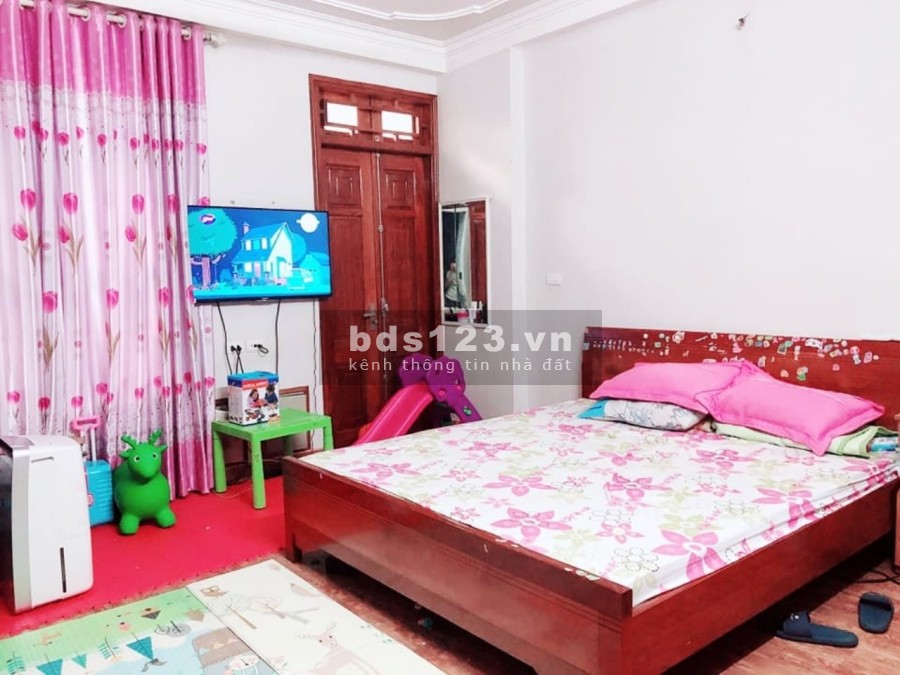 Ngôi nhà đẹp Hai Bà Trưng, Hà Nội, DT 32m2 x 5 tầng, MT 4,7m