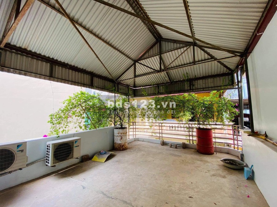 Phân lô ô tô tránh phố Tô Hiệu, Quận Hà Đông, nhà mới, lô góc dt 68m2, 3 tầng, giá 6,5 tỷ