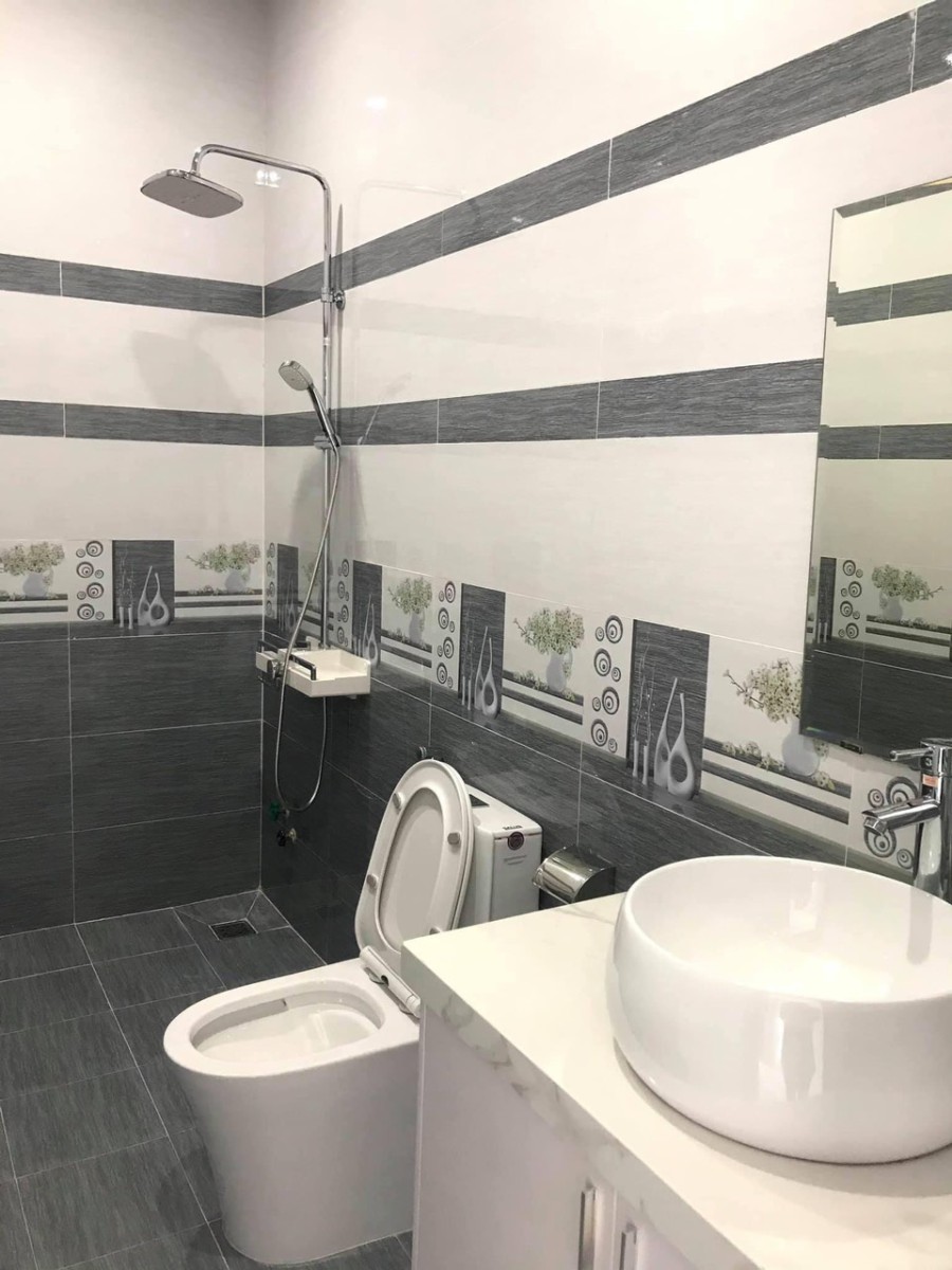 Bán Nhà Đẹp Giá Rẻ Trung Tâm Quận Hoàng Mai Hồ Đền Lừ 8 tầng máy in tiền khủng sổ đỏ sẵn