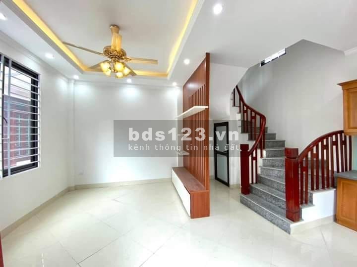 Nhà xây mới Thạch Bàn nội thất lung linh ô tô diện tích sử dụng 33m2 giá bán nhỉnh 2 tỷ