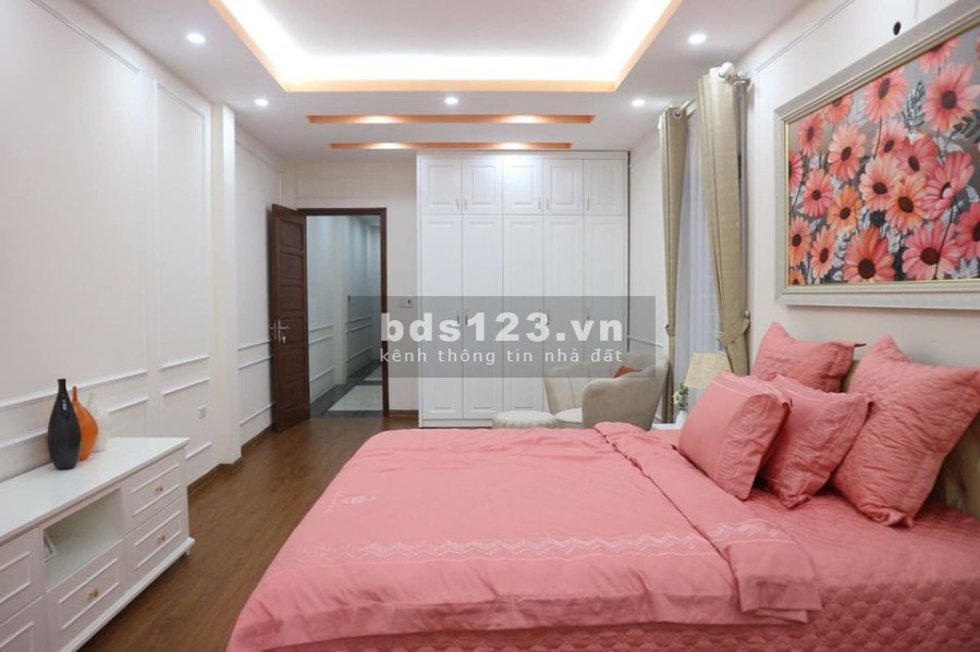 Bán nhà Cầu Am dtsd 30m2, 4 tầng ô tô ra vào, lô góc vào ở sướng, giá tốt đầu tư, lhcc