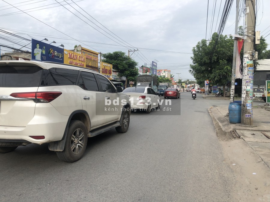 Nhà vị trí đẹp, Kinh doanh tốt, mặt tiền đường 22/12 Thuận An khu sầm uất, xe ra vào nhiều