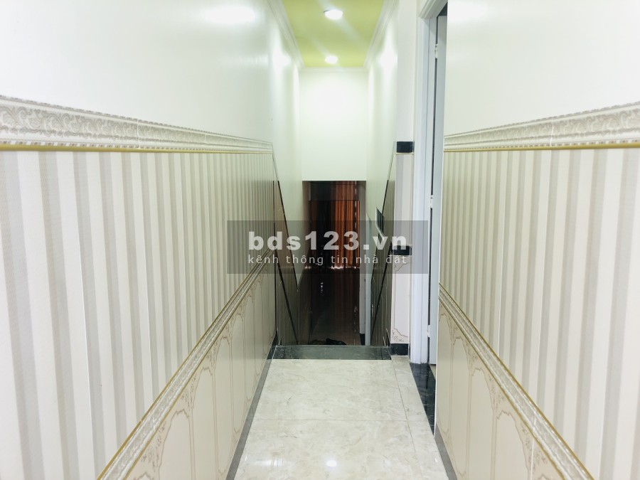 Cho thuê nhà gần chợ 1 trệt 1 lầu diện tích sử dụng 100m2, ký hợp đồng chính chủ, bàn giao ngay
