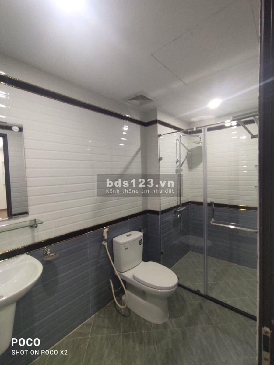(Cực hiếm) - bán nhà Cầu Giấy, 3 bước ra phố, tiện ích ngập tràn MT 4,2m, 50m2 giá tốt