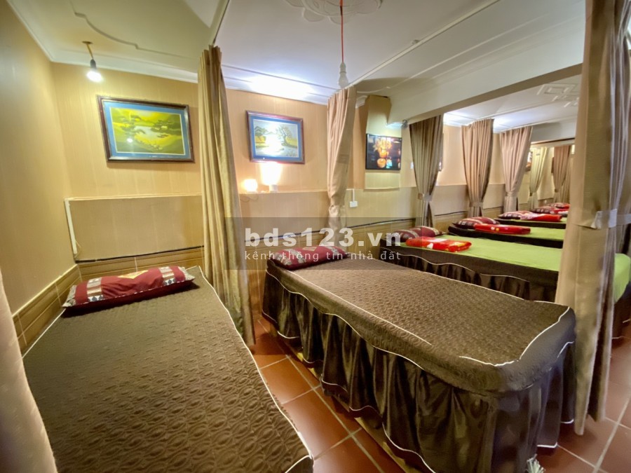 Bán gấp khách sạn trung tâm thị trấn Sapa - view núi Hàm Rồng, nhà thờ đá và Sun PLaza