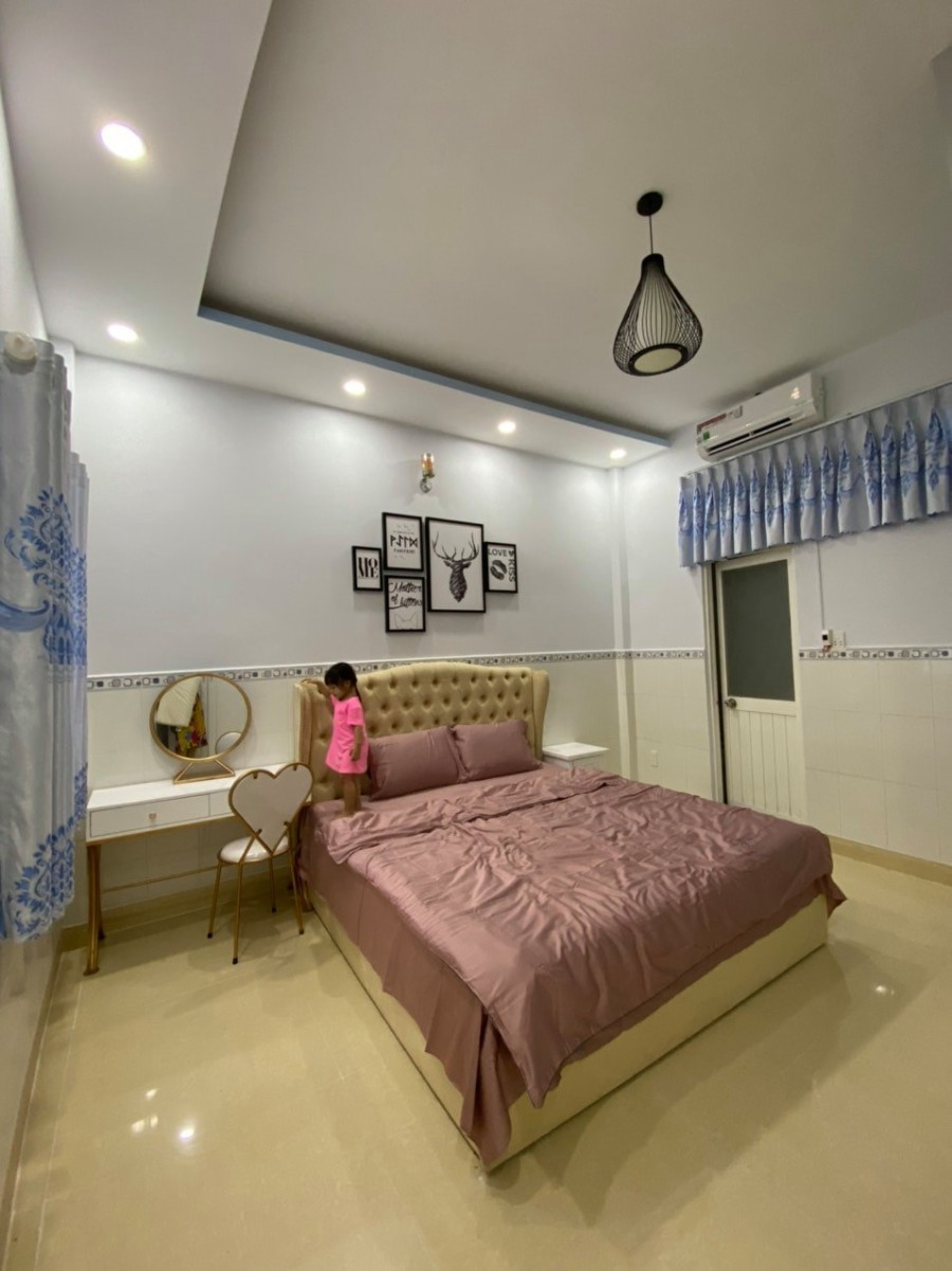 Lê Đức Thọ, đường lớn, hẻm xe hơi ra vào diện tích 5X9m, 2 tầng giá chỉ 5,15 tỷ, lhcc
