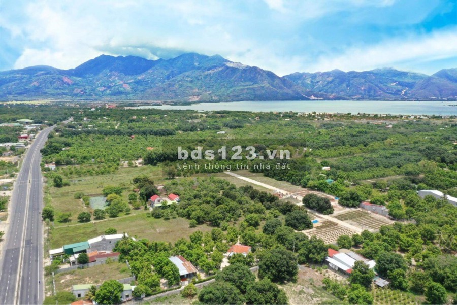 Chỉ với 9.2 triệu/1m2 bạn đã sỡ hữu lô đất nền siêu đẹp cách Sân bay Cam Ranh 15km,