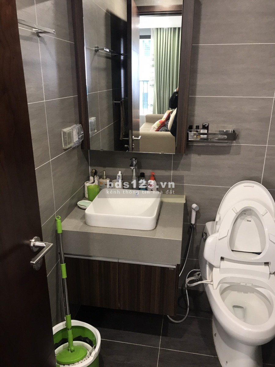 Chính chủ cho thuê căn hộ giá rẻ 2 phòng ngủ full đồ. Nội thất đẹp và hiện đại.12,000