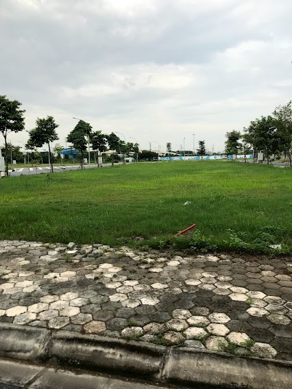 Bán đất chính chủ sổ sẵn bàn giao ngay, diện tíh 50m2, giá chỉ 1.5 tỷ, phố Nối Hưng Yên