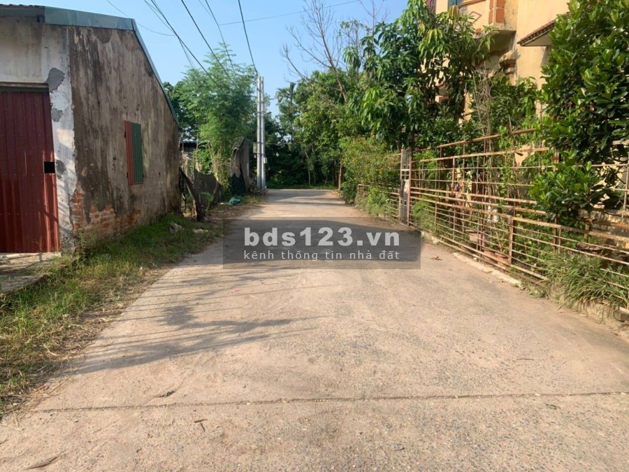 Do không có nhu cầu sử dụng, gia đình nhờ bán gấp lô đất Viện Rau B, TT. Trâu Quỳ, Gia Lâm, HN.