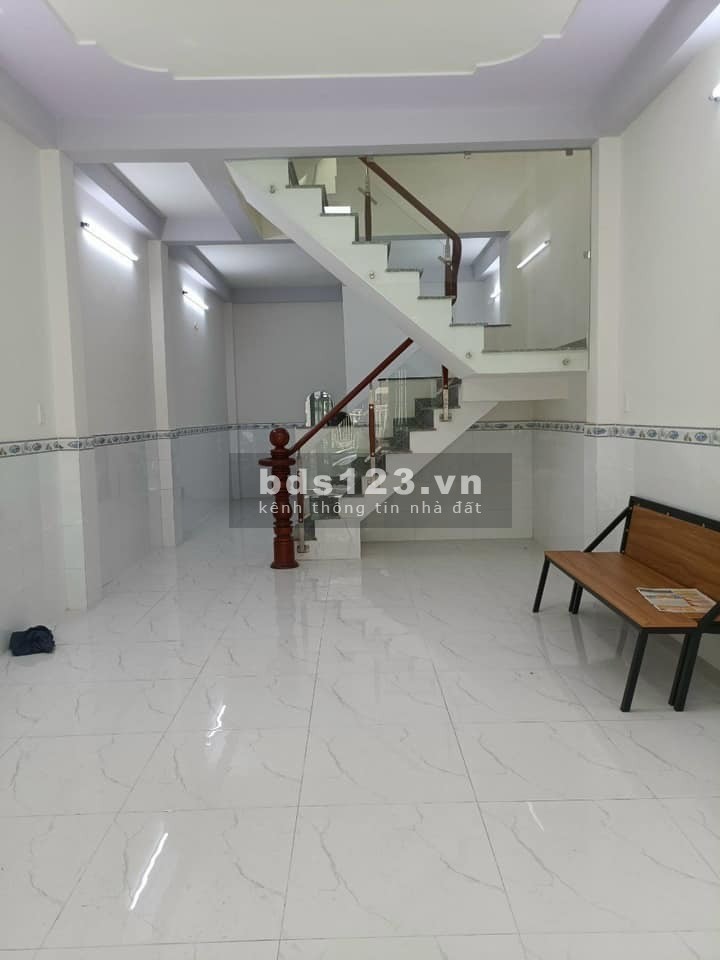 Nhà đẹp khu dân trí cao, hẻm rộng rãi diện tích 45m2, 3 tầng đúc đường Chu Văn An