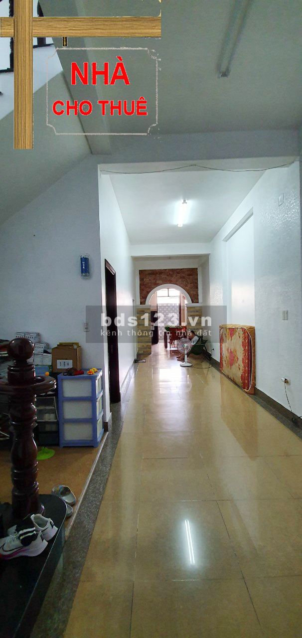 Nhà nguyên căn diện tích 6 x 30, kết cấu gồm 1 trệt 1 lầu, 4PN, 3wc, Thủ Đức Cho thuê