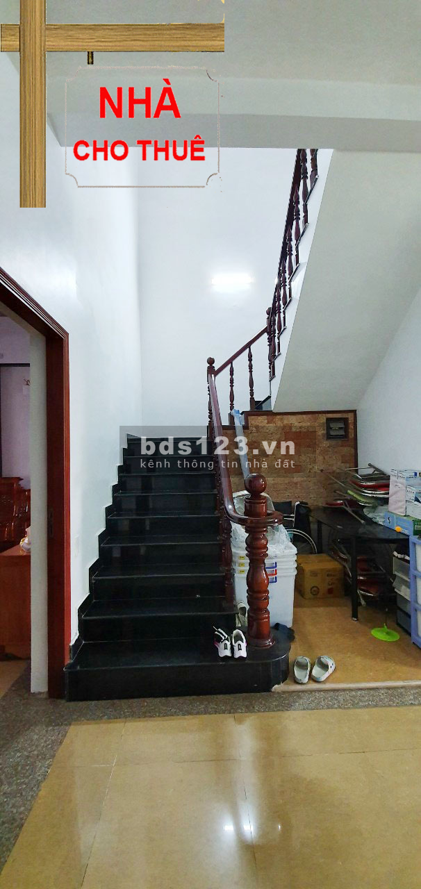 Nhà nguyên căn diện tích 6 x 30, kết cấu gồm 1 trệt 1 lầu, 4PN, 3wc, Thủ Đức Cho thuê