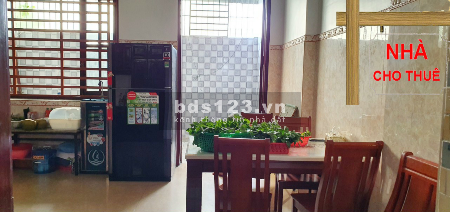 Nhà nguyên căn diện tích 6 x 30, kết cấu gồm 1 trệt 1 lầu, 4PN, 3wc, Thủ Đức Cho thuê