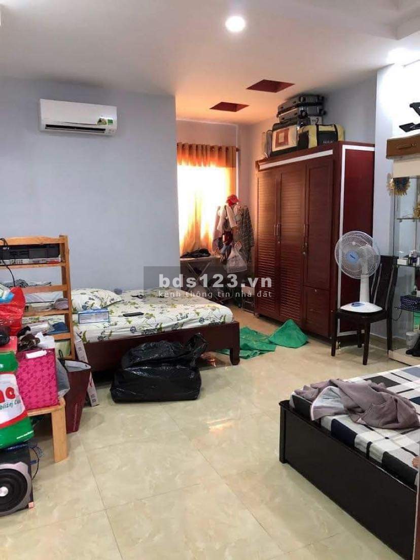 Cần bán gấp nhà Quận 8 hẻm xe tải cách mặt tiền chỉ 20m, giá tốt đầu tư, khu dân cư hiện hữu