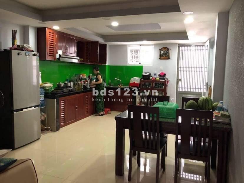 Cần bán gấp nhà Quận 8 hẻm xe tải cách mặt tiền chỉ 20m, giá tốt đầu tư, khu dân cư hiện hữu