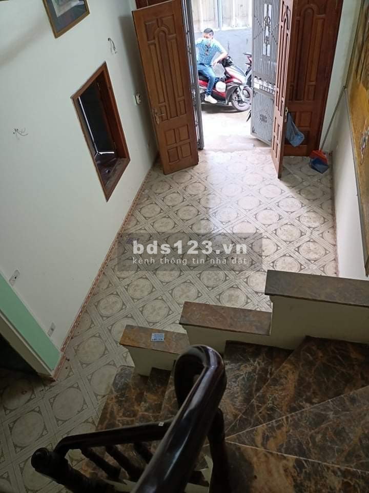 Bán nhà rẻ nhất Lĩnh Nam, Hoàng Mai, sổ đỏ chính chủ riêng biệt chỉ 2.1 tỷ