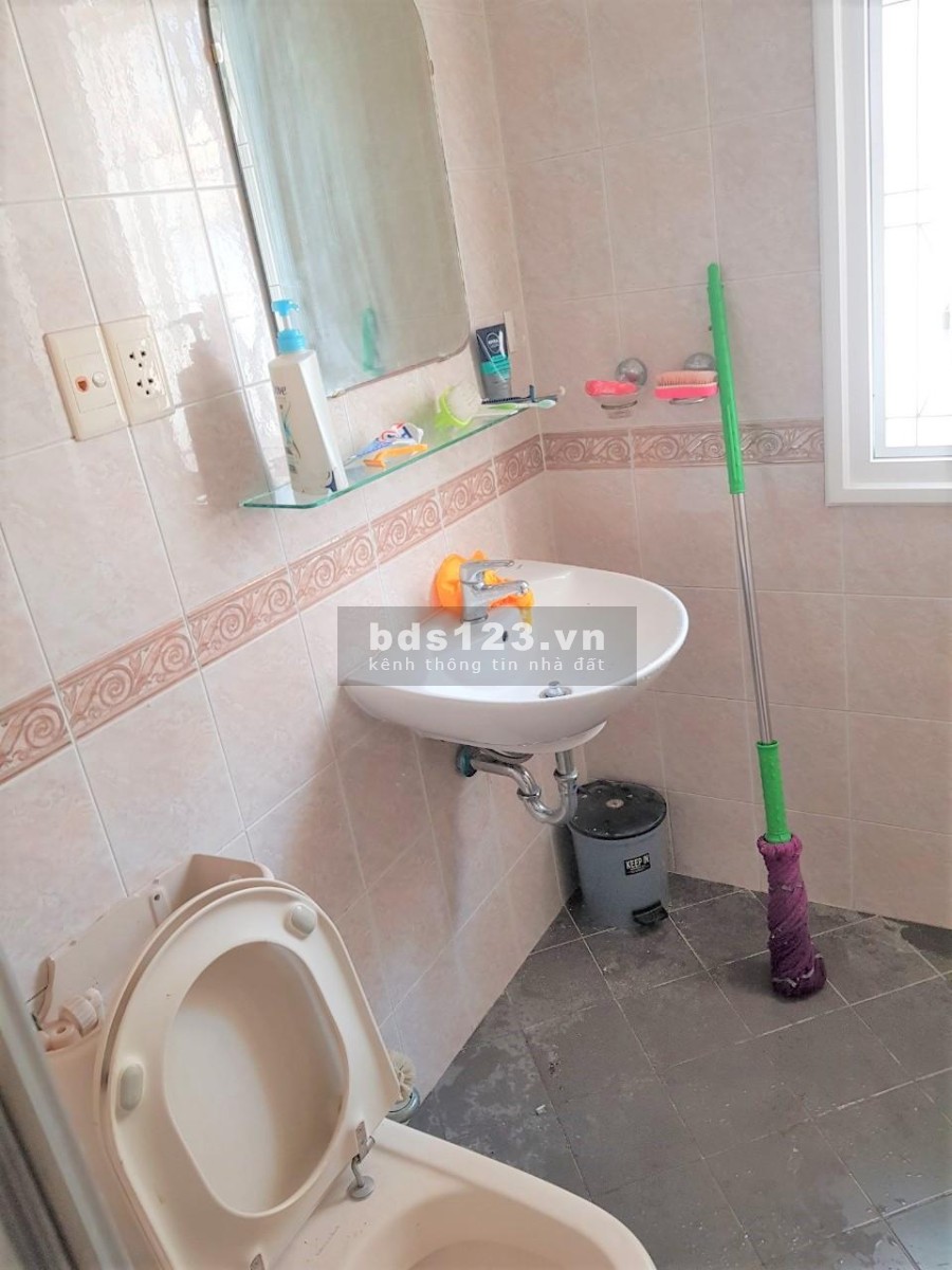 Phòng 3.5 triệu, diện tích 16m2, ở được 4 - 6 người phòng rộng thông thoáng, khu an ninh