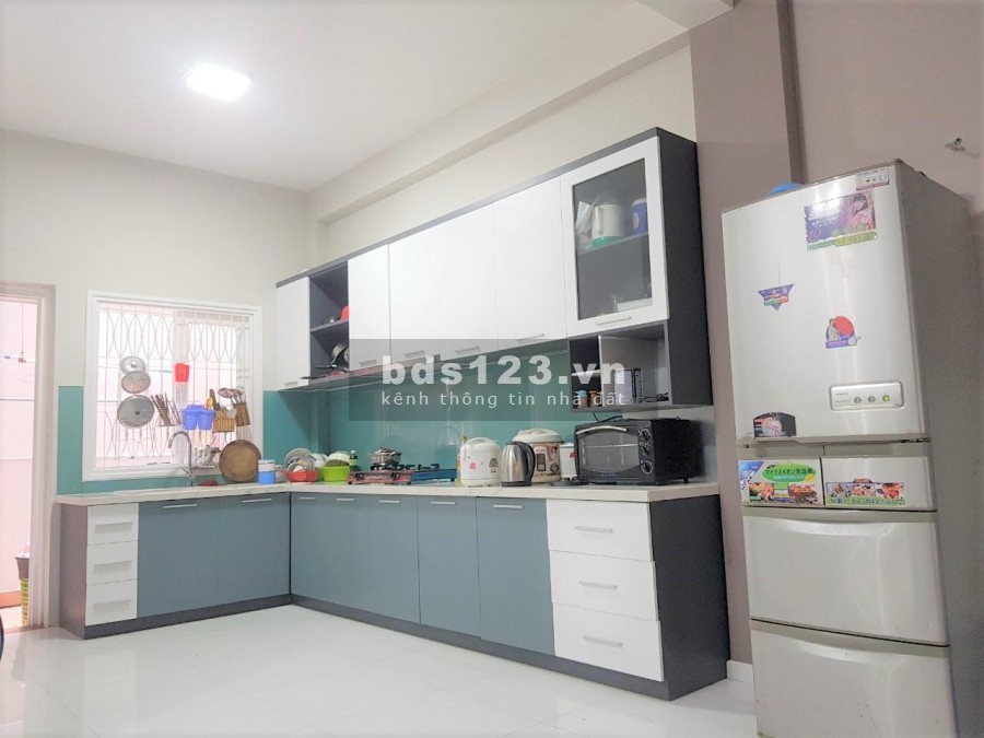 Phòng 3.5 triệu, diện tích 16m2, ở được 4 - 6 người phòng rộng thông thoáng, khu an ninh