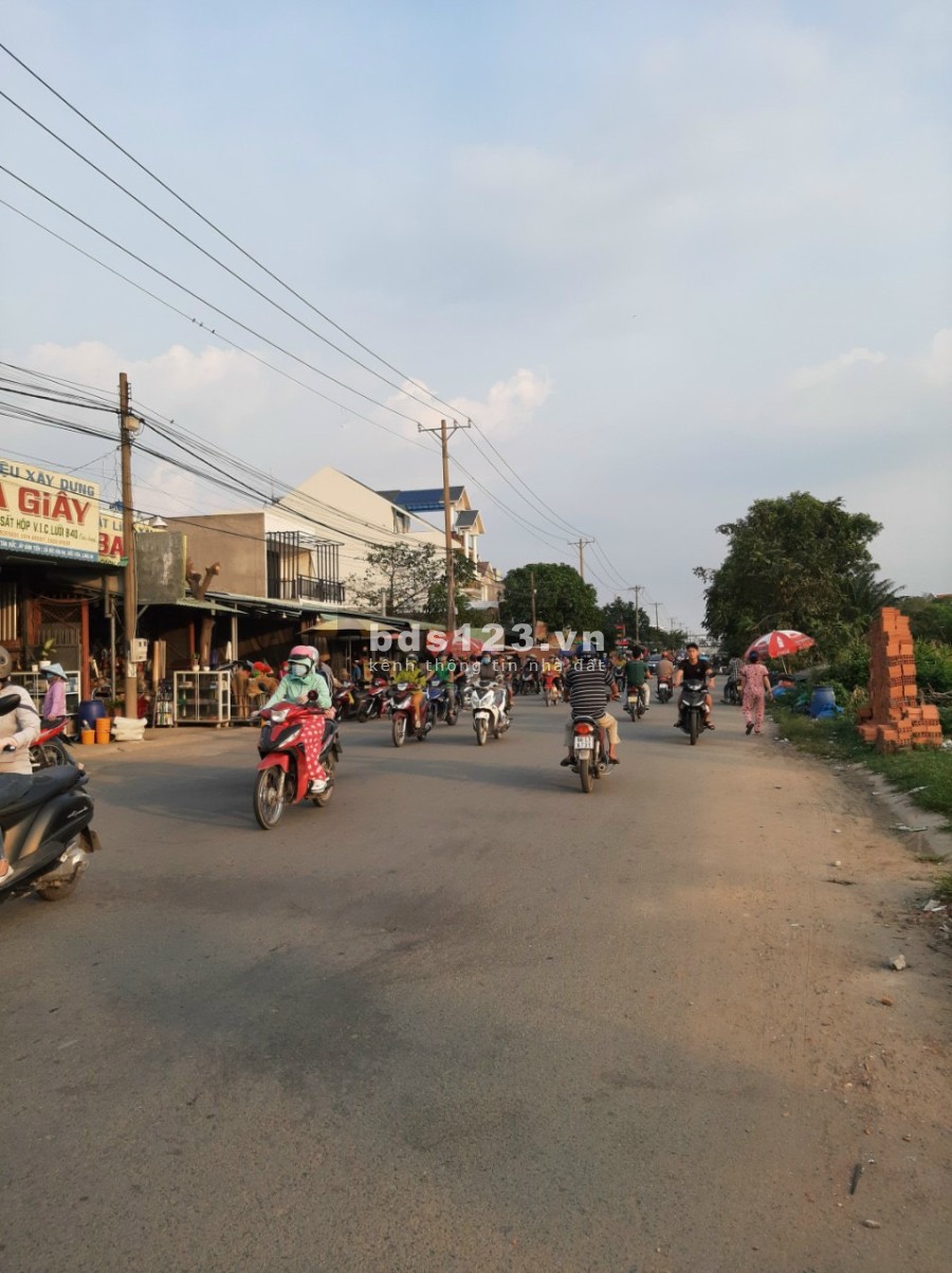 Bán đất Mặt Tiền Đại Lộ long an 44m,thông ra TL824 ,đối diện đại học Tân Tạo giá 1 tỷ 5