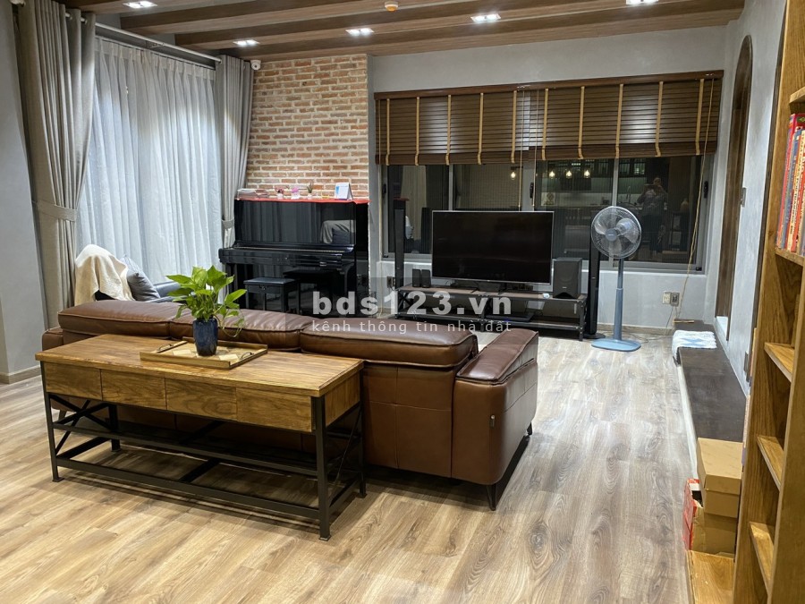 Cần bán căn hộ sân vườn giá 28.5 tỷ, cc Đảo Kim Cường, 3 pn, dt 100m2, lh 0937835266