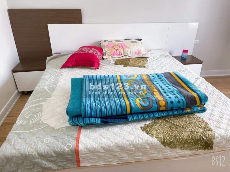 Ngõ ô tô tránh ngõ thoáng đẹp nhà cách mp Ngọc Thụy 30m dt 109m2 giá bán 5,5 tỷ