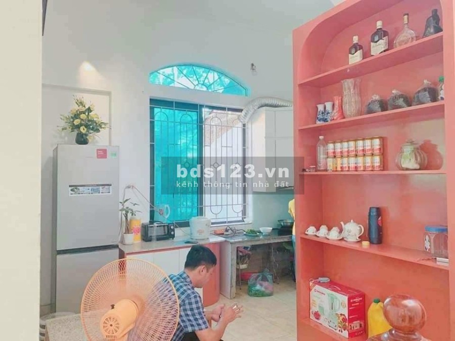 Lô góc, nhà đẹp, sẵn khuôn viên giá đầu tư chỉ 3 tỷ đường lớn, xe ra vào thoải mái