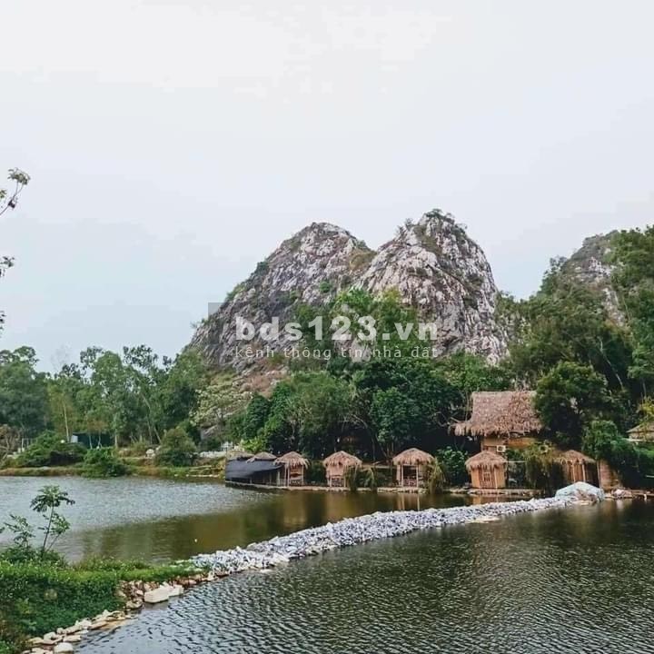 Lô góc, nhà đẹp, sẵn khuôn viên giá đầu tư chỉ 3 tỷ đường lớn, xe ra vào thoải mái