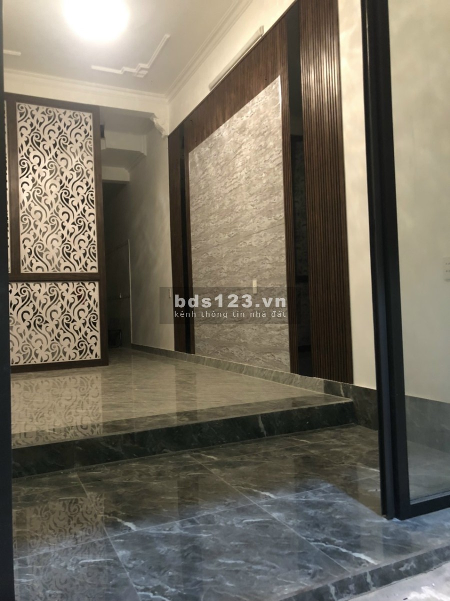 Bán nhà 2 tầng ngõ thông Lạch Tray Hải Phòng, dt 38,3m2, diện tích sử dụng 109m2