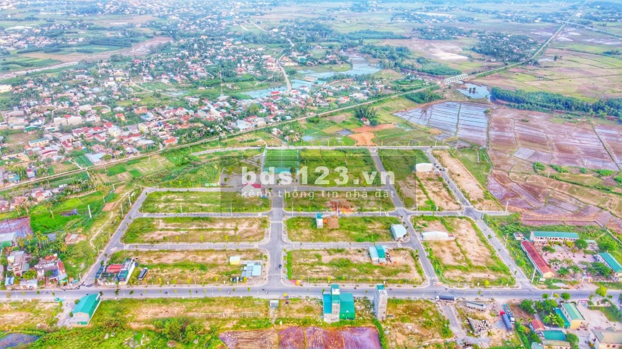 Bán đất nền thổ cư mặt tiền Nguyễn Công Phương, ngay trung tâm thành phố Quãng Ngãi