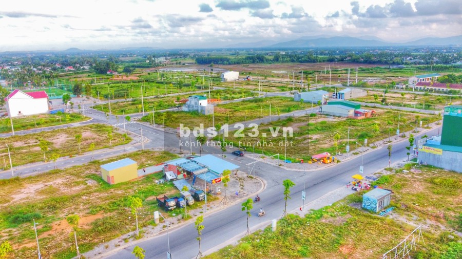 Bán đất nền thổ cư mặt tiền Nguyễn Công Phương, ngay trung tâm thành phố Quãng Ngãi