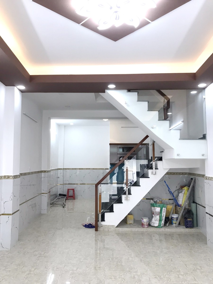 Nhà mới, vị trí đẹp, hẻm xe hơi Âu Dương Lân Phường 3 Quận 8 liên hệ 0934643031