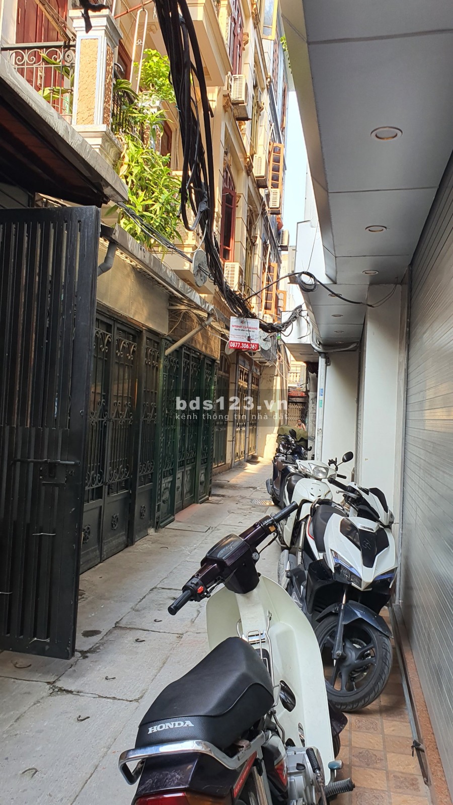 Bán nhà xây mới Kim Ngưu, diện tích sử dụng 30m2, 5 tầng, mt 4.2m, ô tô gần, giá 3.35 tỷ